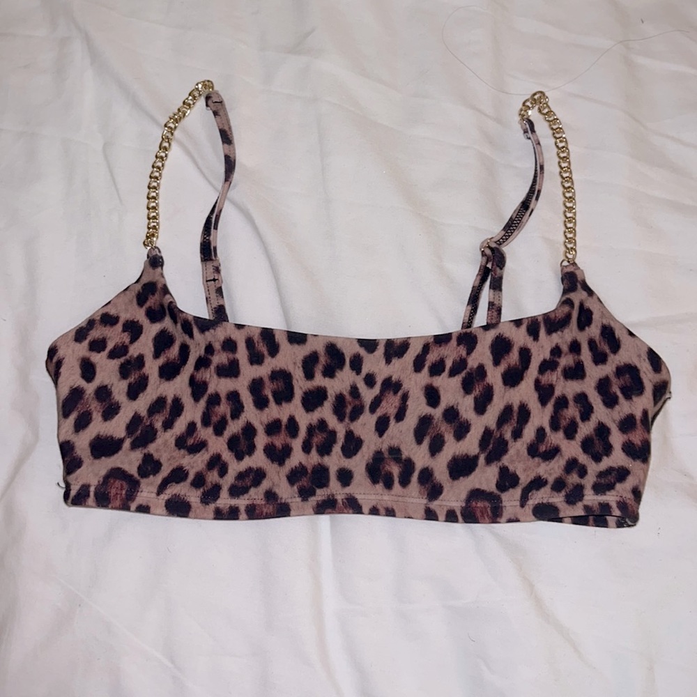 WEWOREWHAT chain strap leopard bikini top